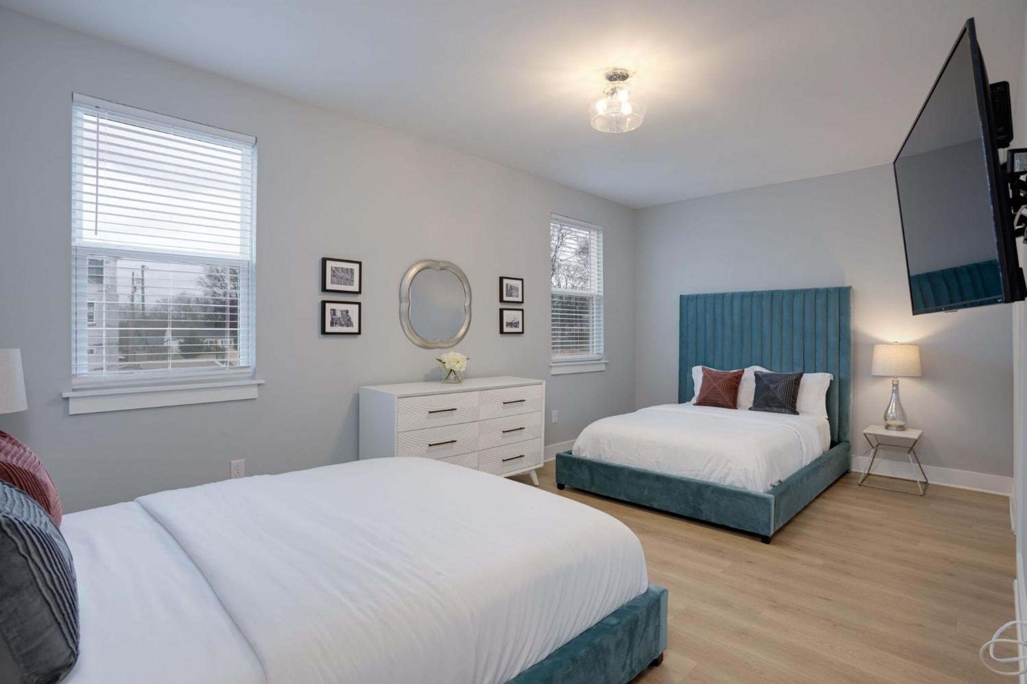 Modern Townhome, 10Min To Downtown! 8Min To Grand Ole Opry! Sleeps 8! Nashville Luaran gambar
