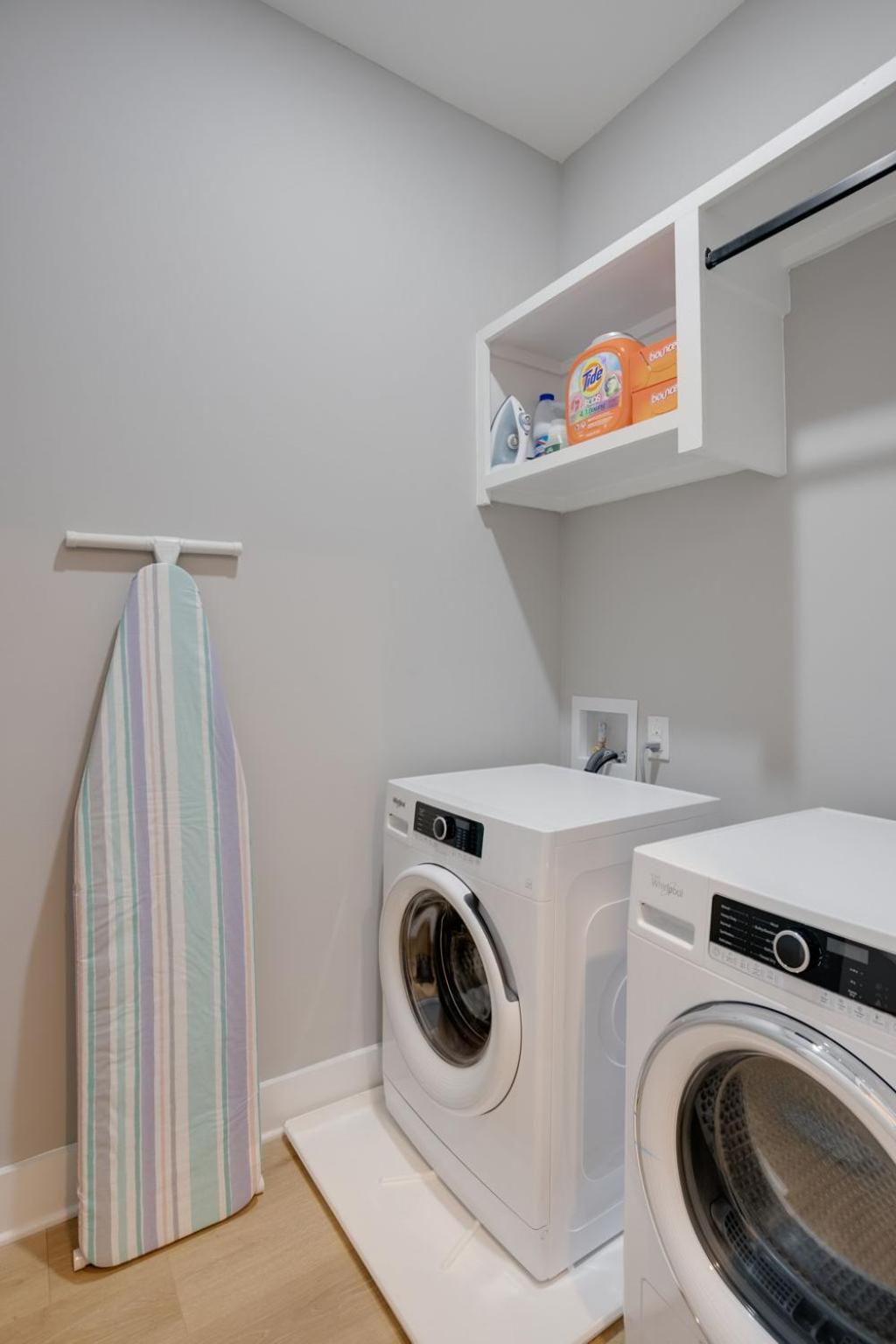 Modern Townhome, 10Min To Downtown! 8Min To Grand Ole Opry! Sleeps 8! Nashville Luaran gambar