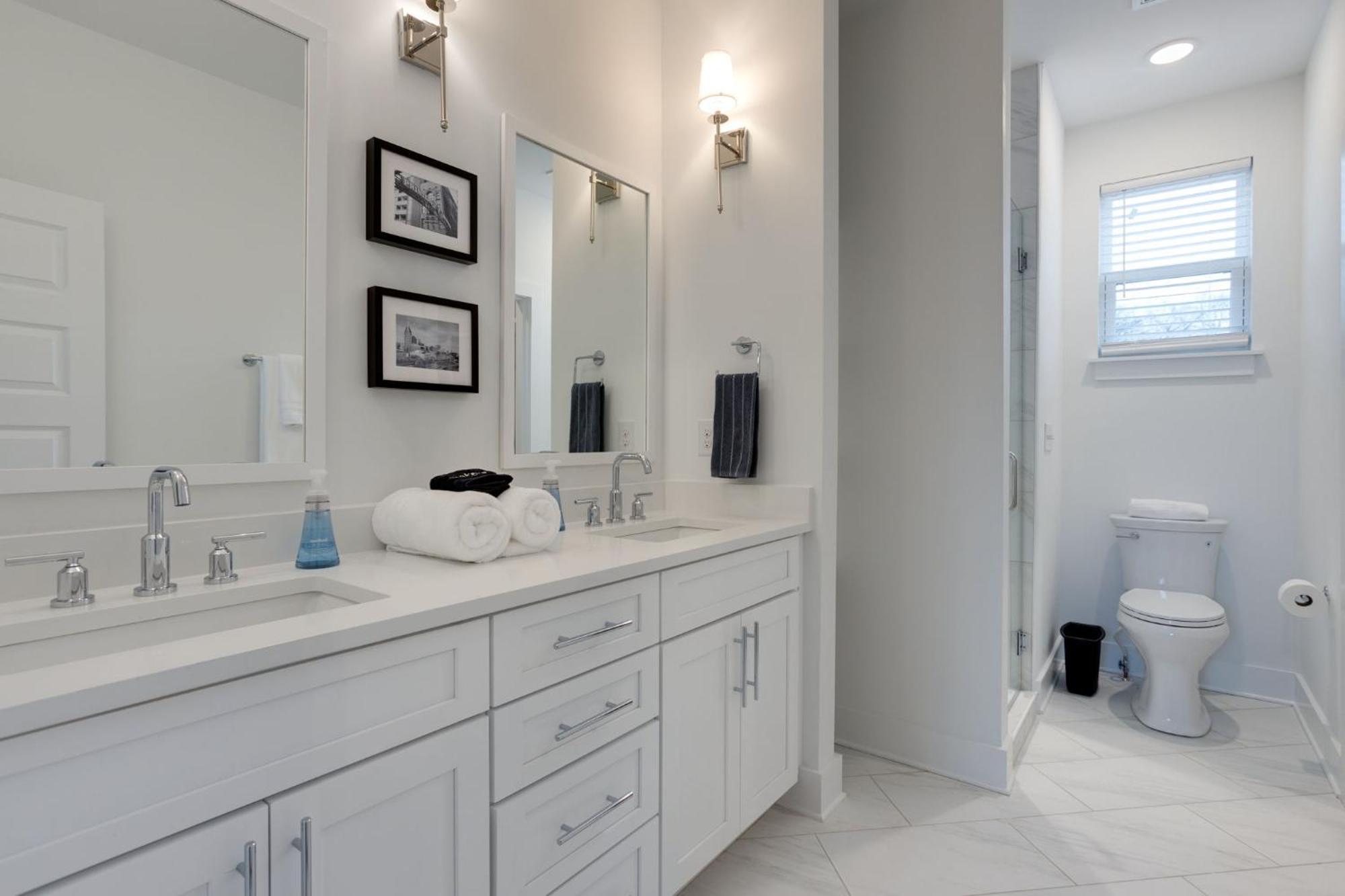 Modern Townhome, 10Min To Downtown! 8Min To Grand Ole Opry! Sleeps 8! Nashville Luaran gambar