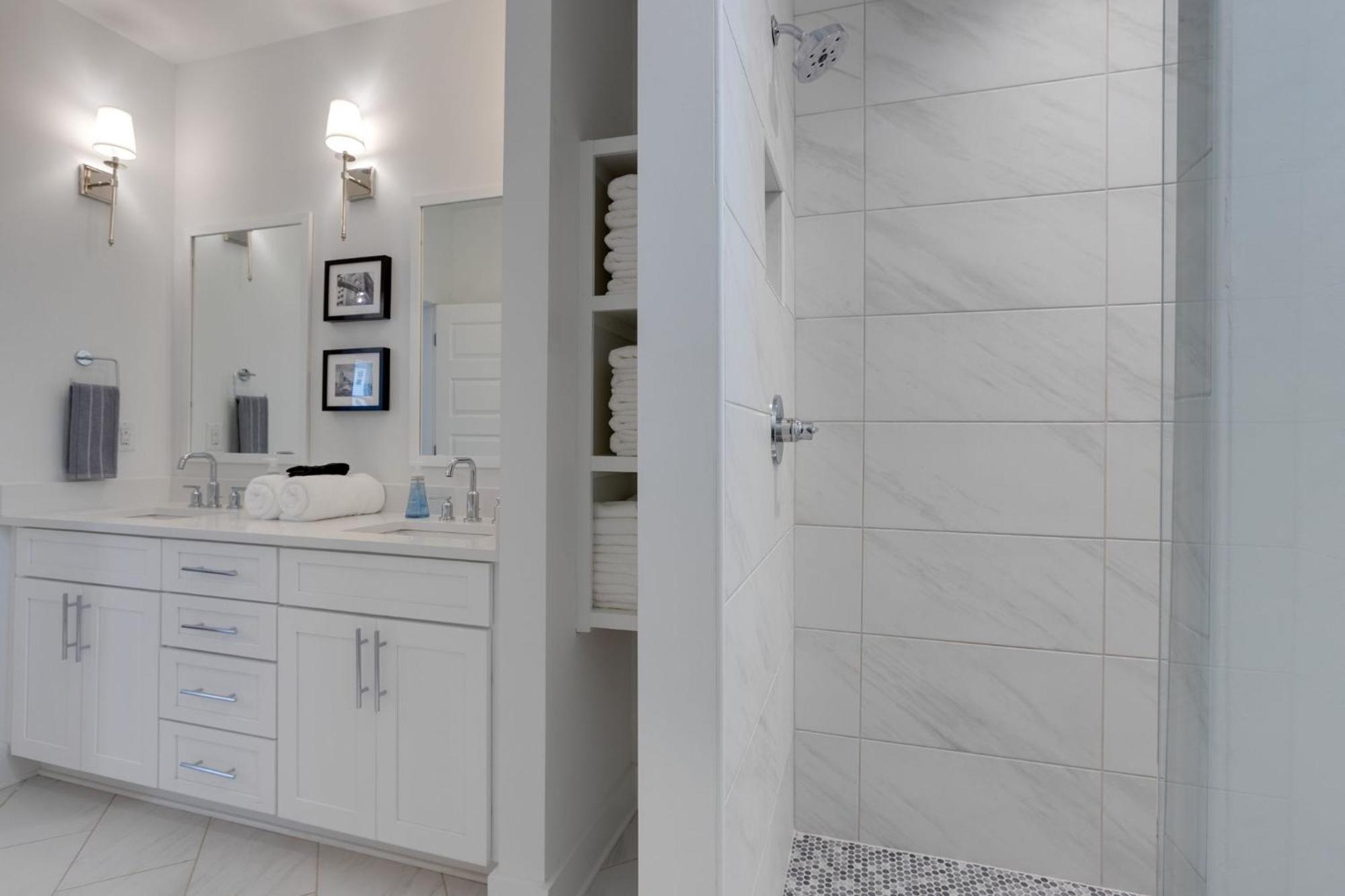 Modern Townhome, 10Min To Downtown! 8Min To Grand Ole Opry! Sleeps 8! Nashville Luaran gambar
